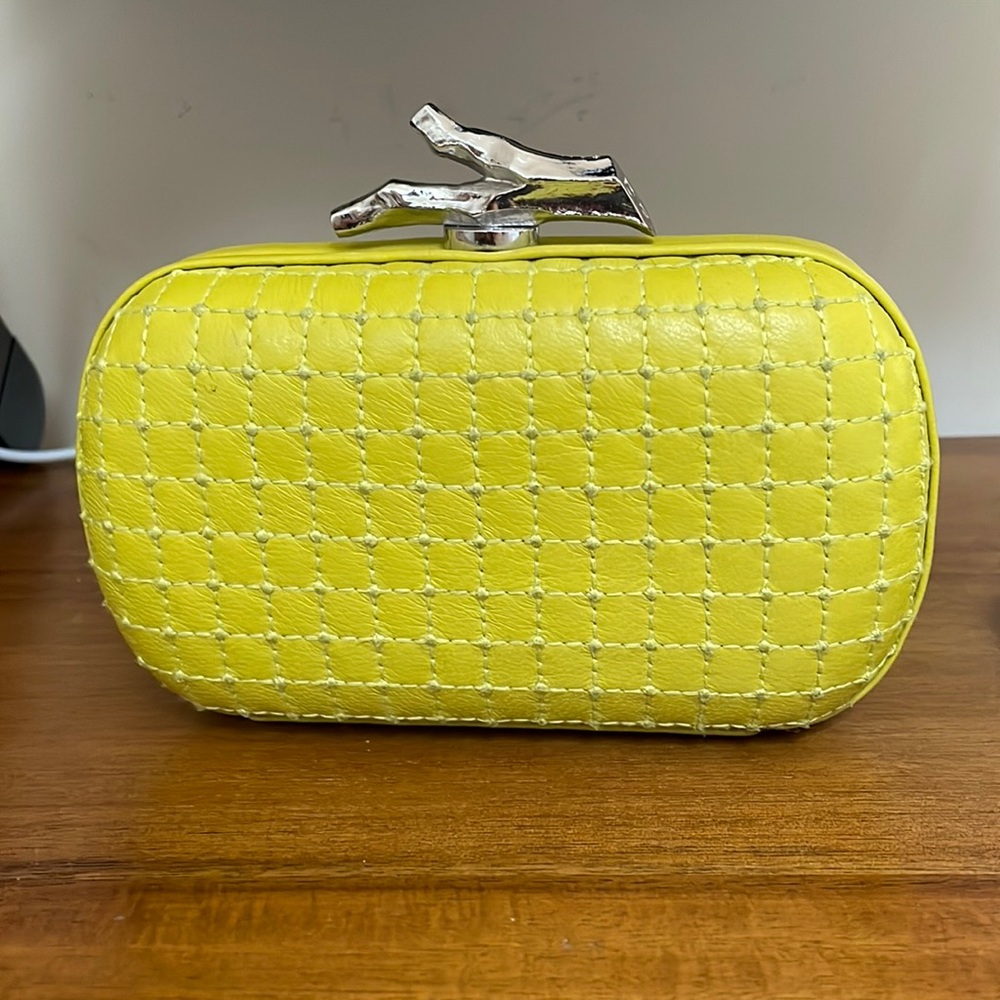 Small line green purse